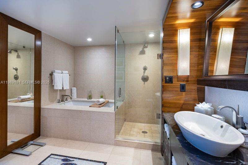 6801 Collins Ave #610 Door #612, Miami Beach FL 33141