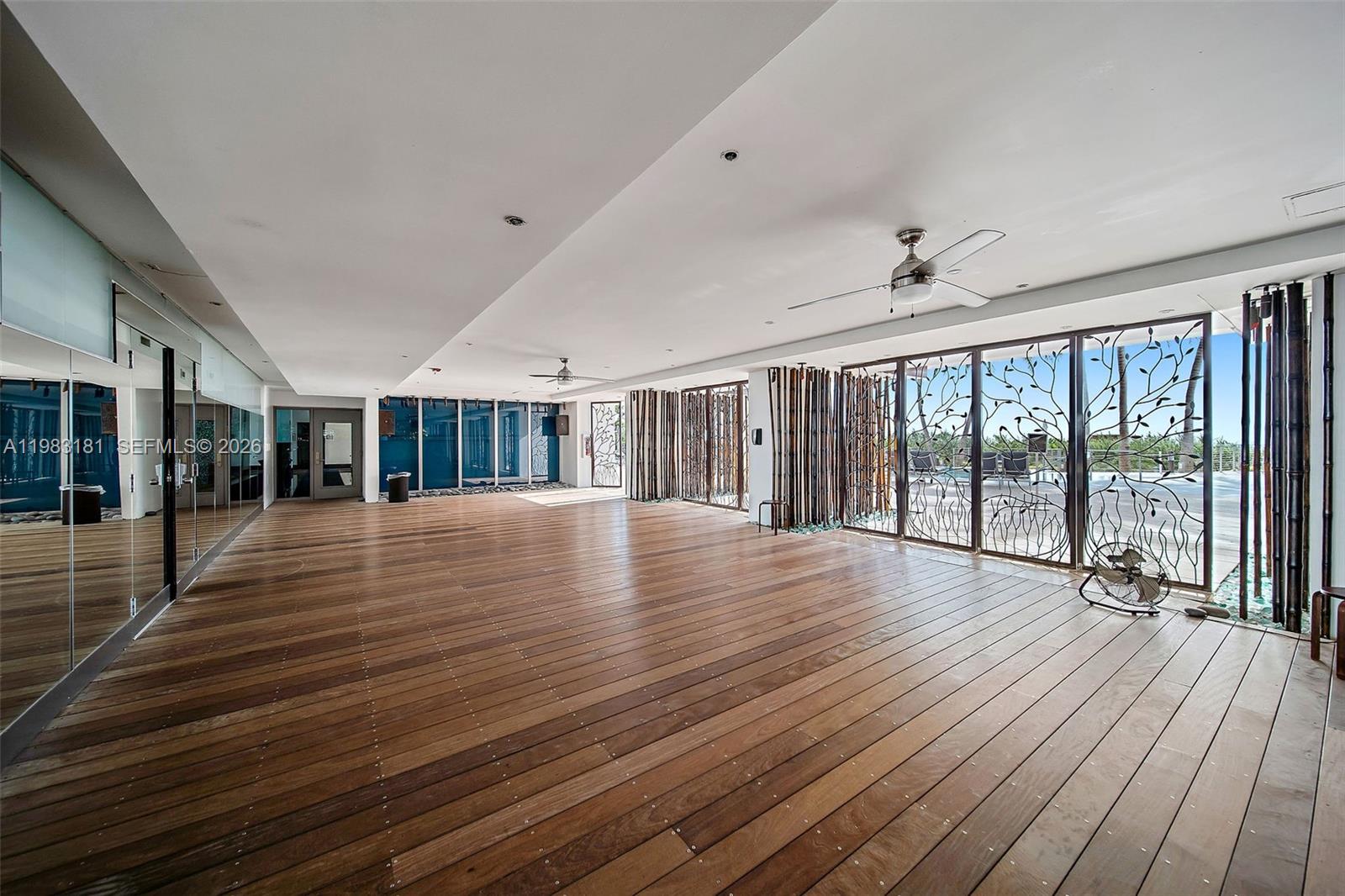 6801 Collins Ave #610 Door #612, Miami Beach FL 33141