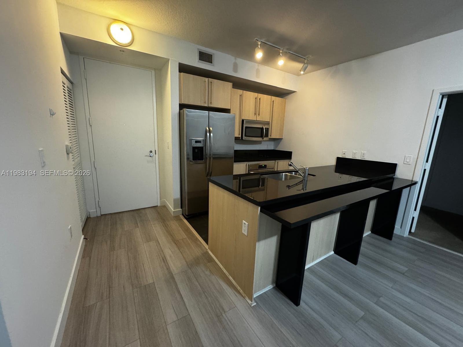 1111 SW 1st Ave #3122-N, Miami FL 33130