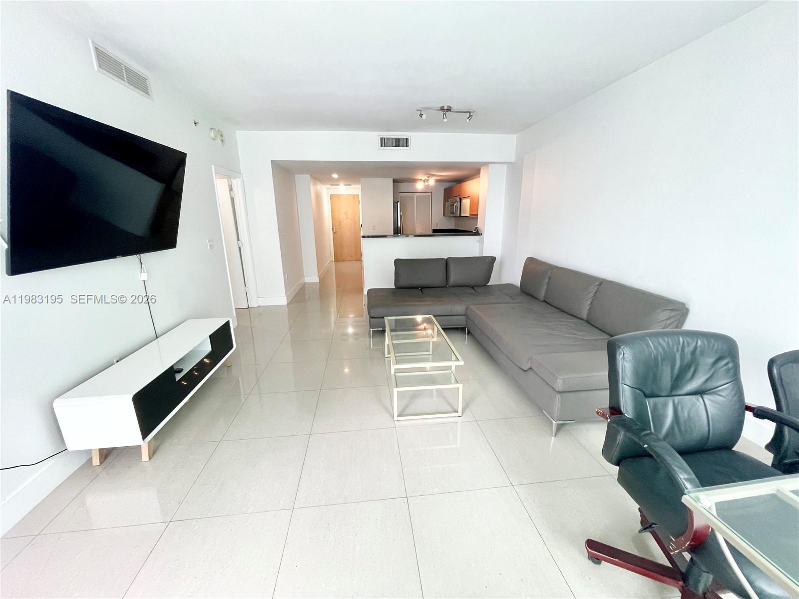 253 NE 2nd St #2506, Miami FL 33132