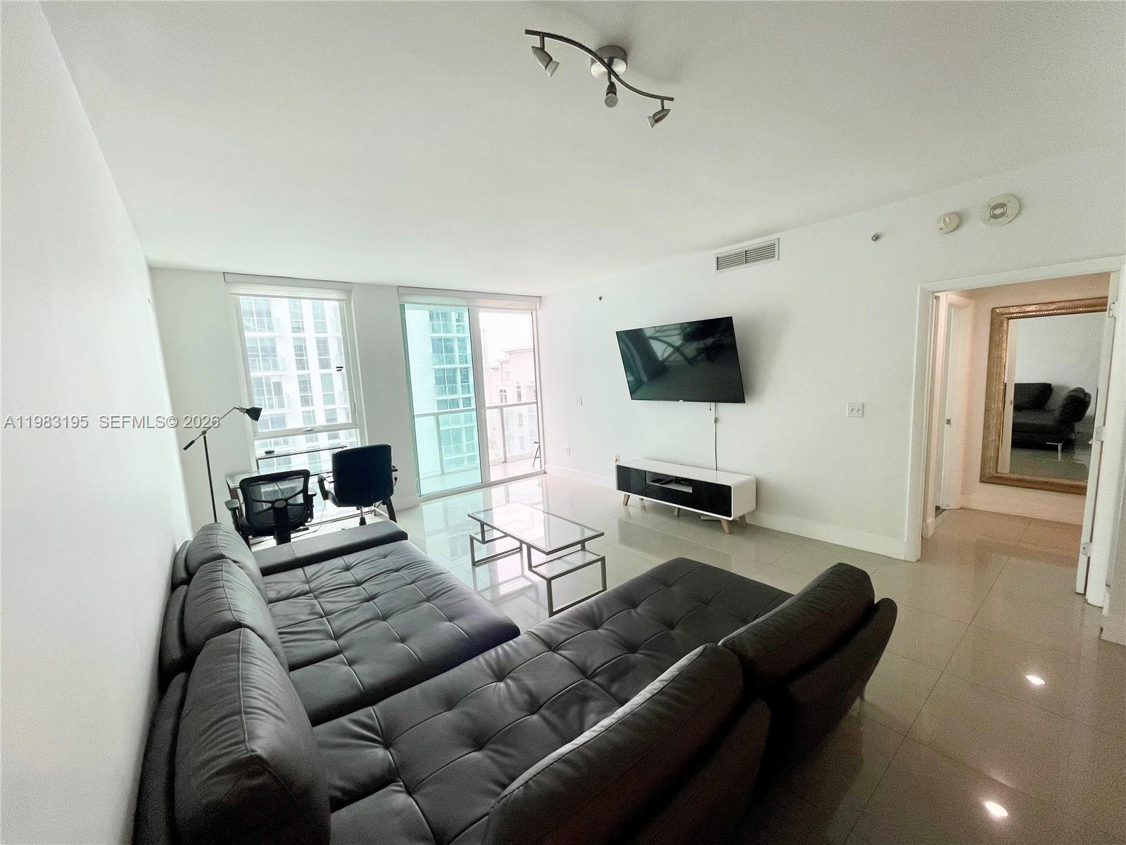 253 NE 2nd St #2506, Miami FL 33132