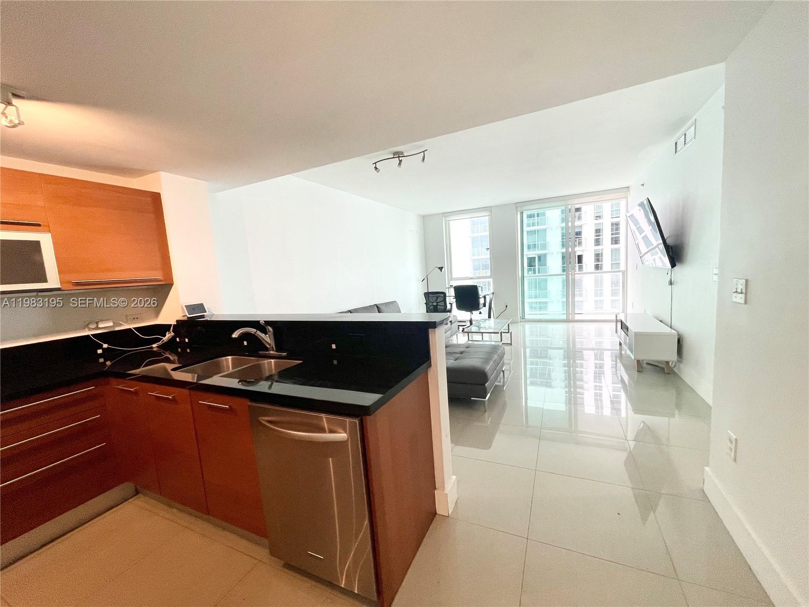 253 NE 2nd St #2506, Miami FL 33132