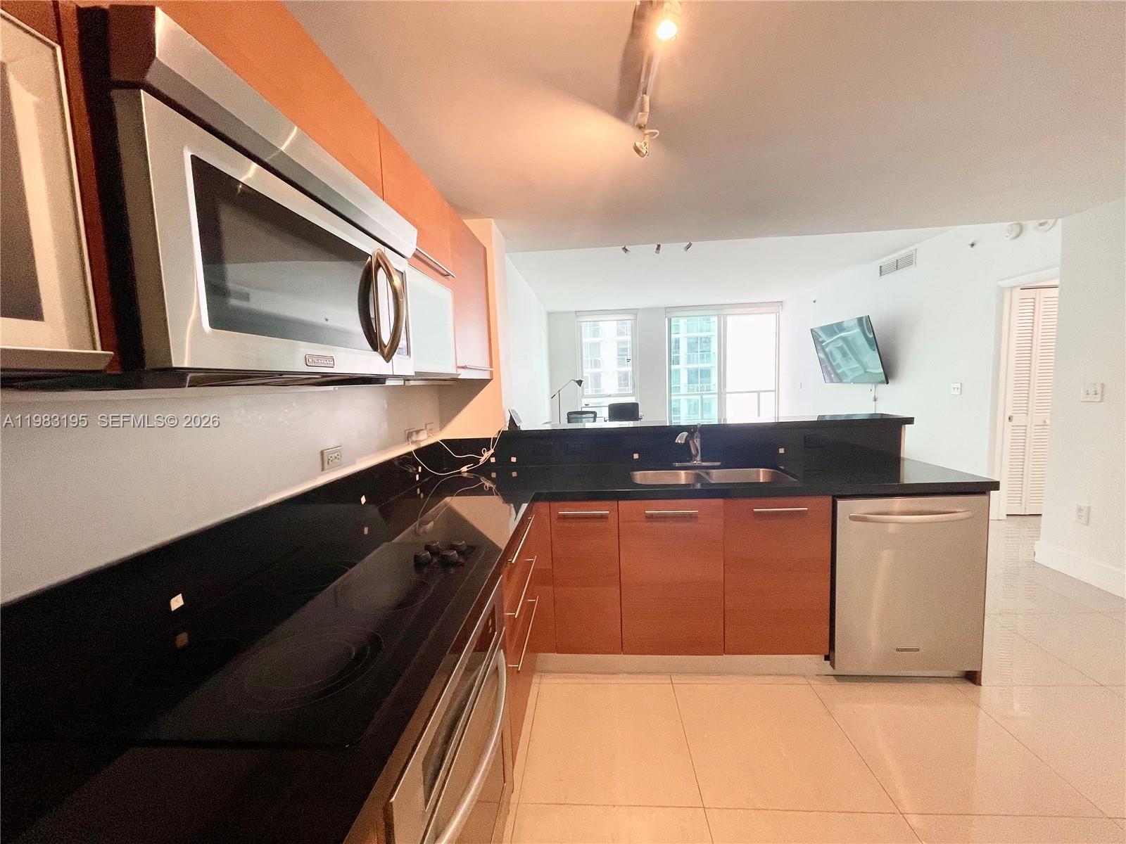 253 NE 2nd St #2506, Miami FL 33132