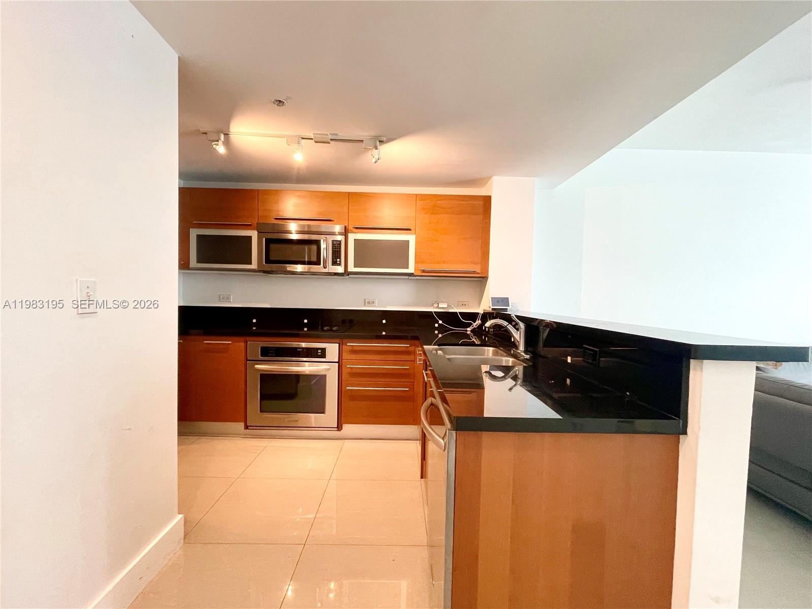 253 NE 2nd St #2506, Miami FL 33132