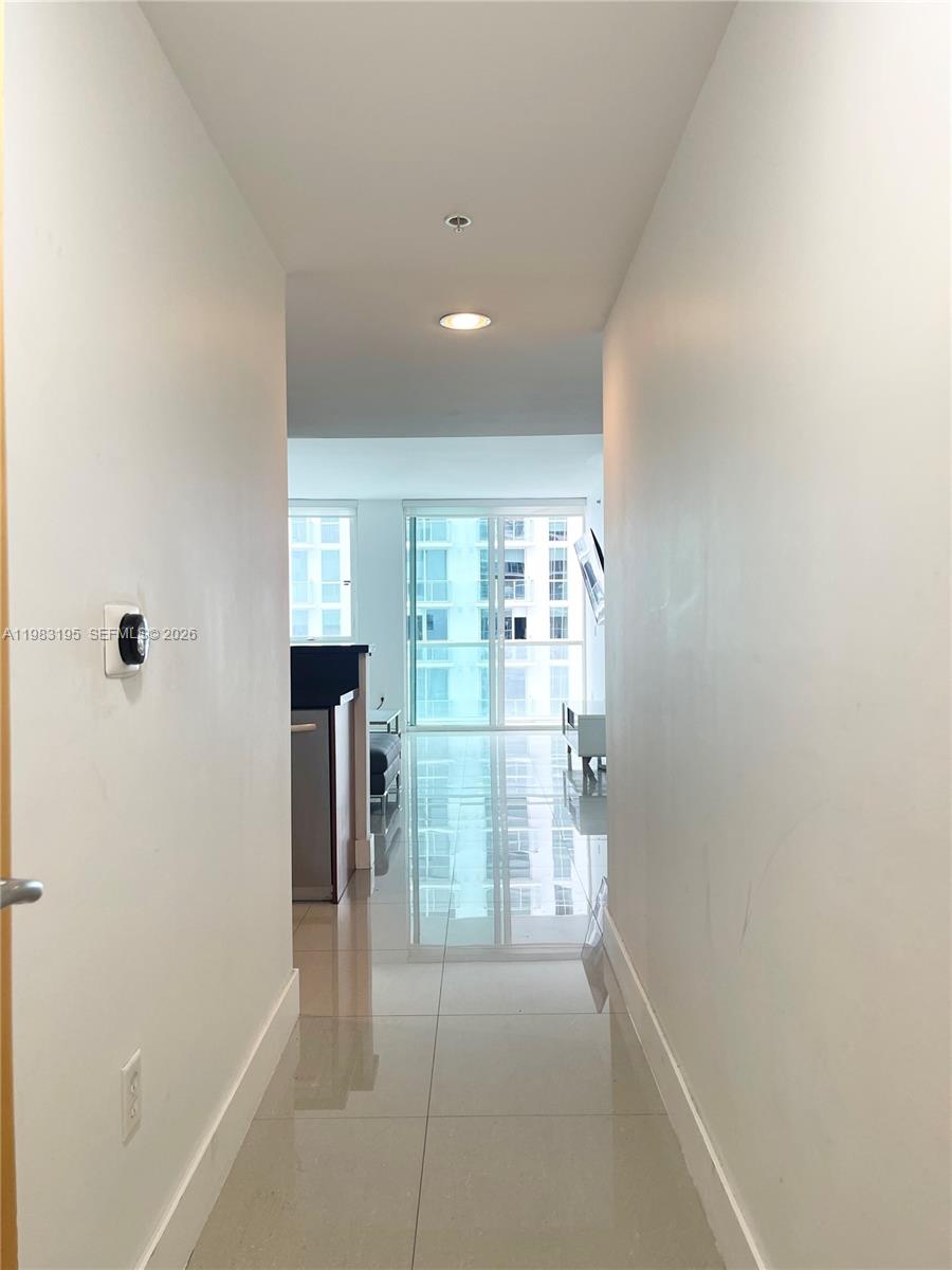 253 NE 2nd St #2506, Miami FL 33132