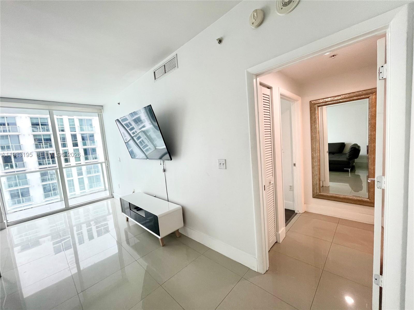 253 NE 2nd St #2506, Miami FL 33132