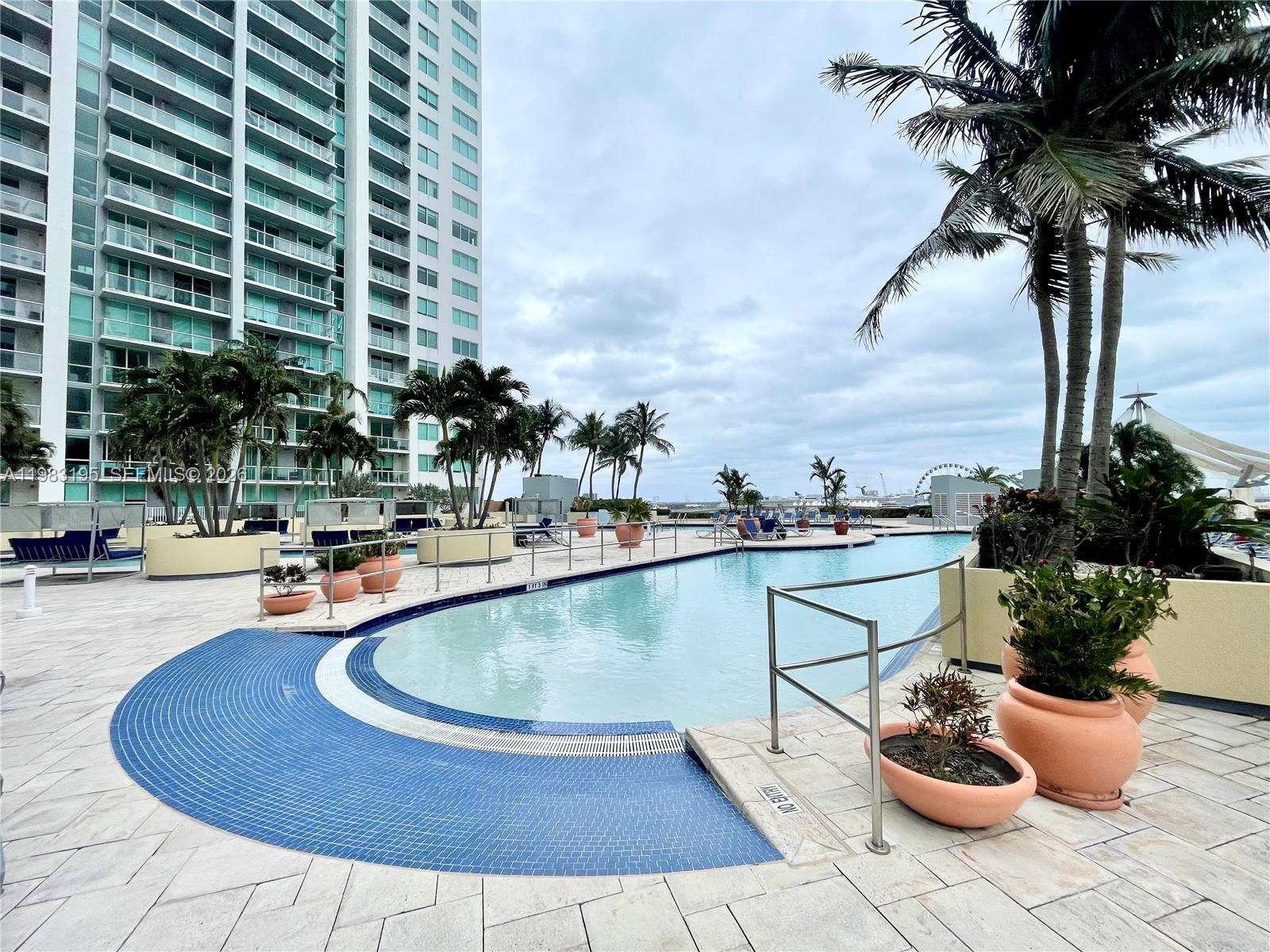 253 NE 2nd St #2506, Miami FL 33132