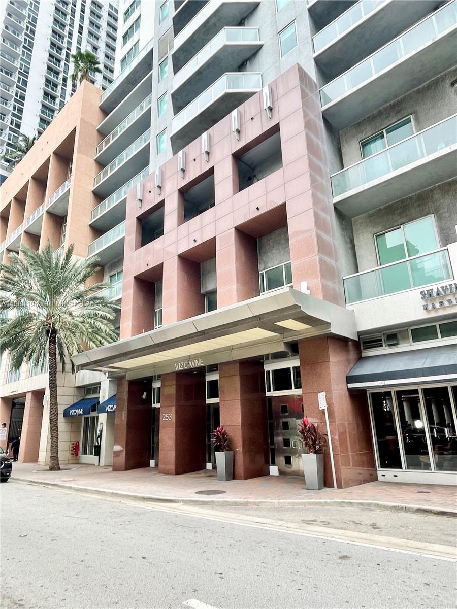 253 NE 2nd St #2506, Miami FL 33132