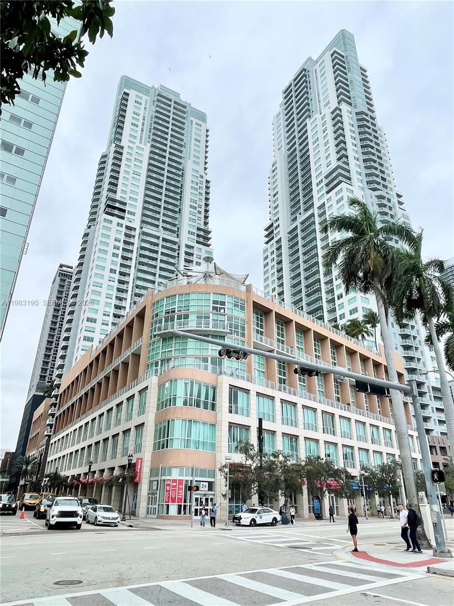 253 NE 2nd St #2506, Miami FL 33132