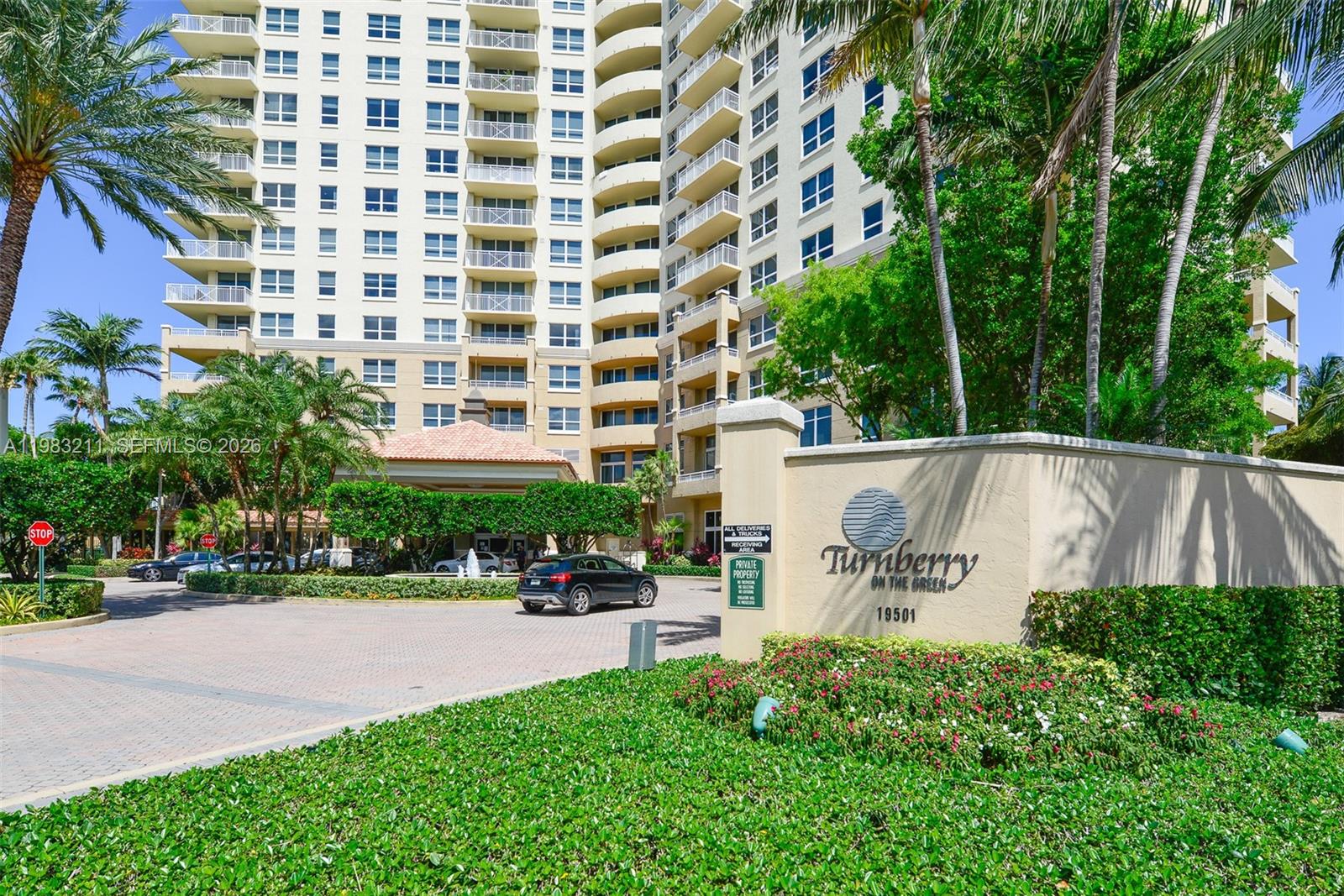 19501 W Country Club Dr #211, Aventura FL 33180