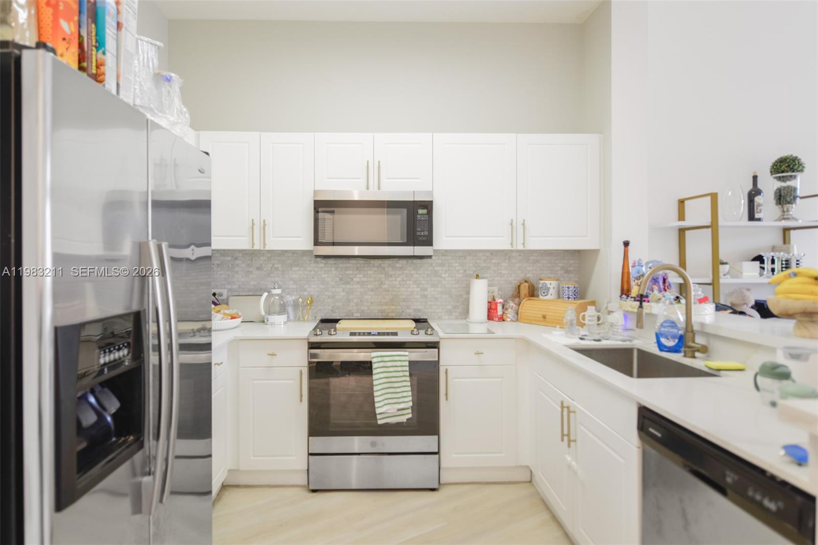 19501 W Country Club Dr #211, Aventura FL 33180