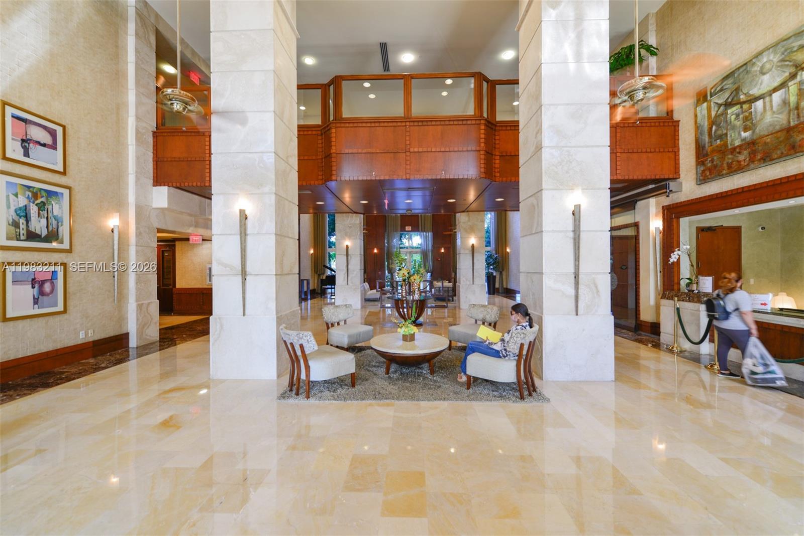 19501 W Country Club Dr #211, Aventura FL 33180