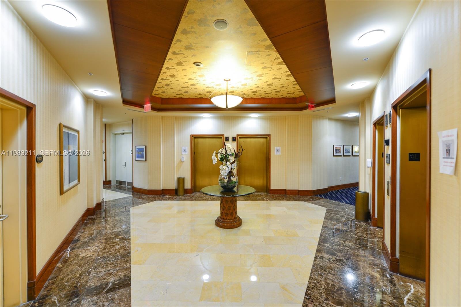 19501 W Country Club Dr #211, Aventura FL 33180