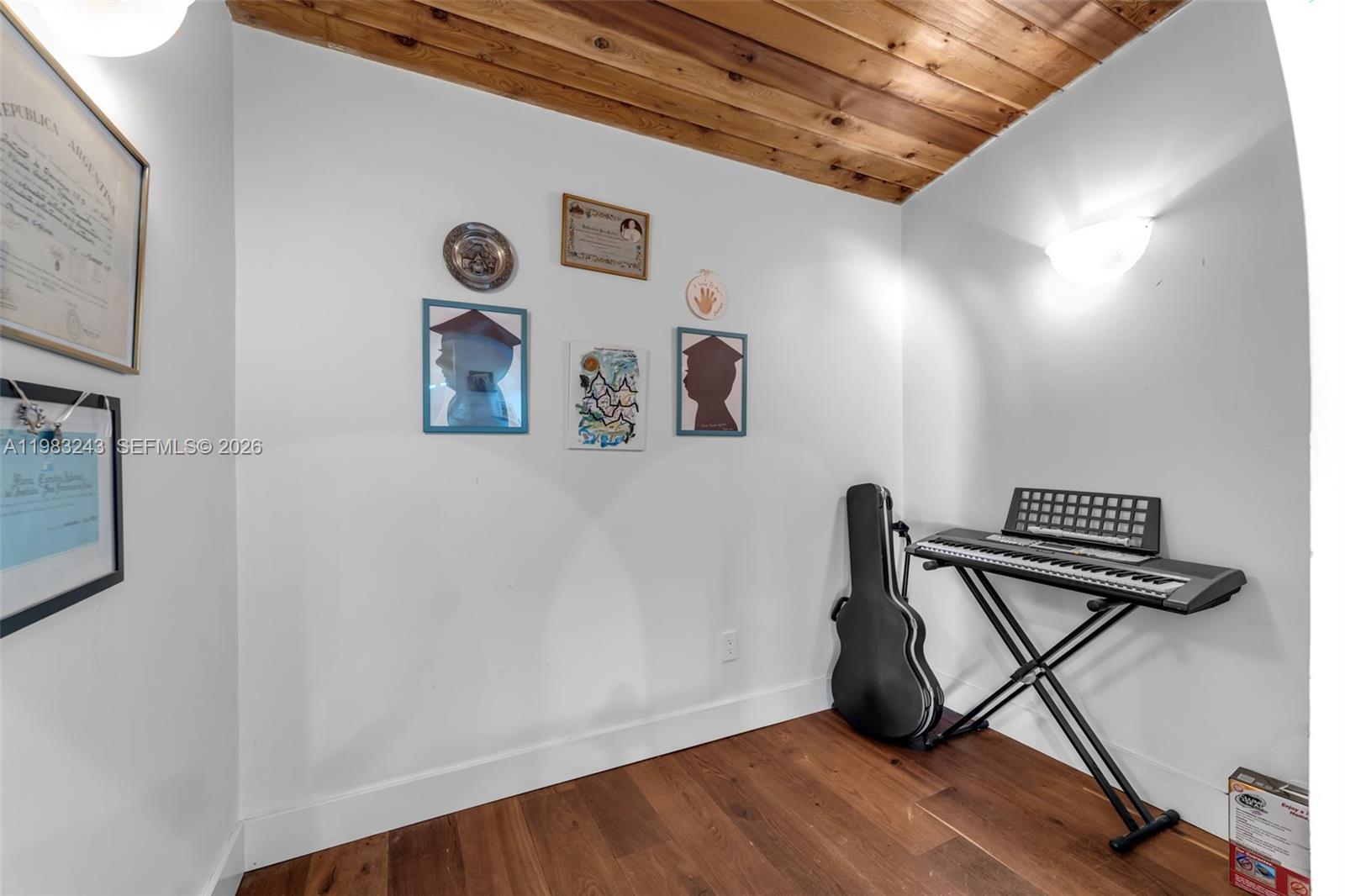 8967 SW 117th St, Miami FL 33176