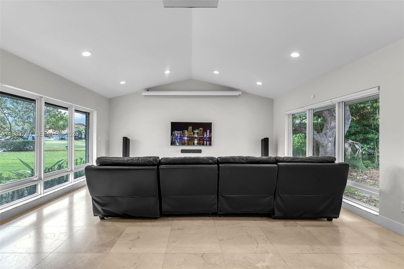 8967 SW 117th St, Miami FL 33176
