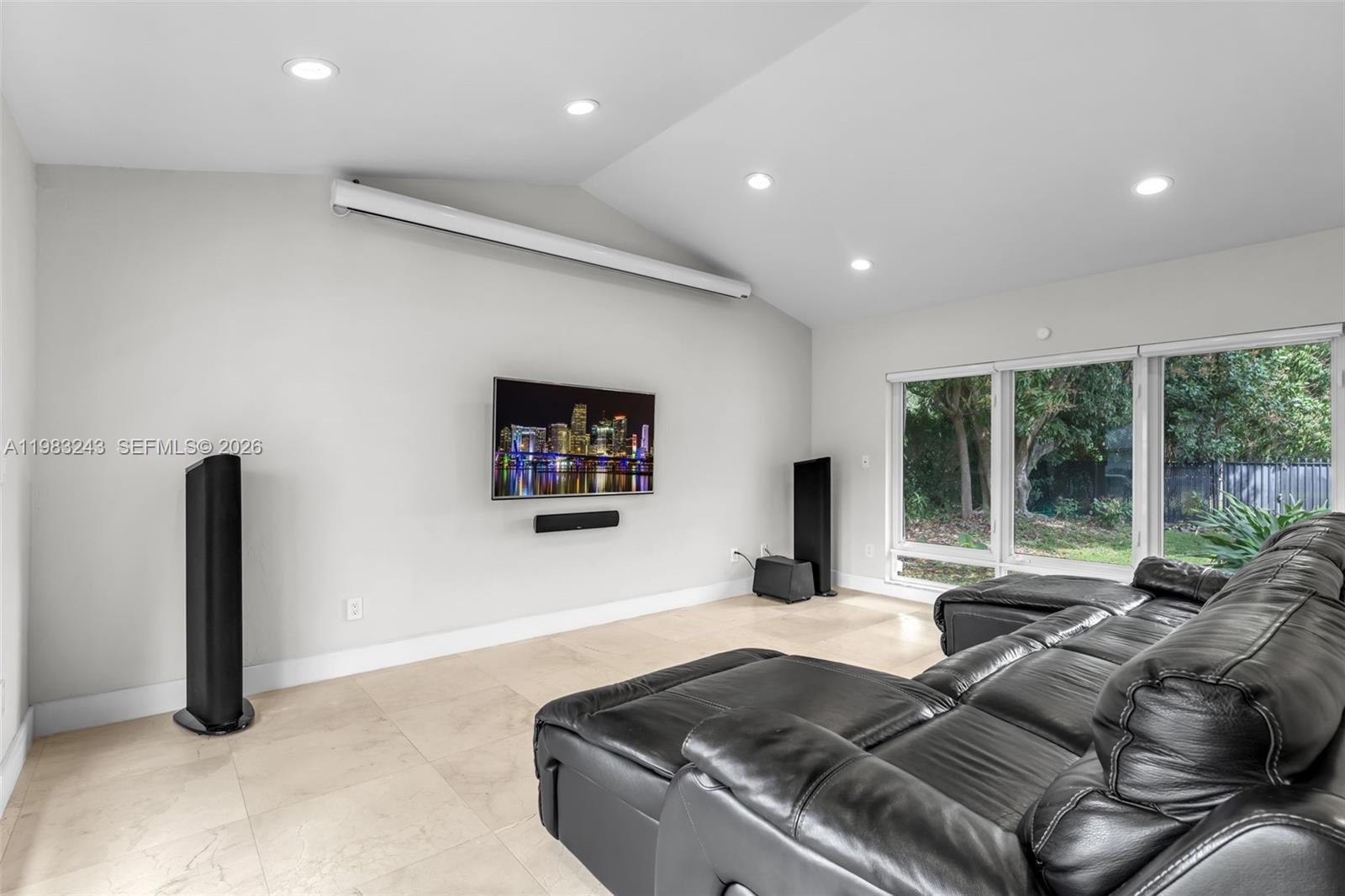 8967 SW 117th St, Miami FL 33176