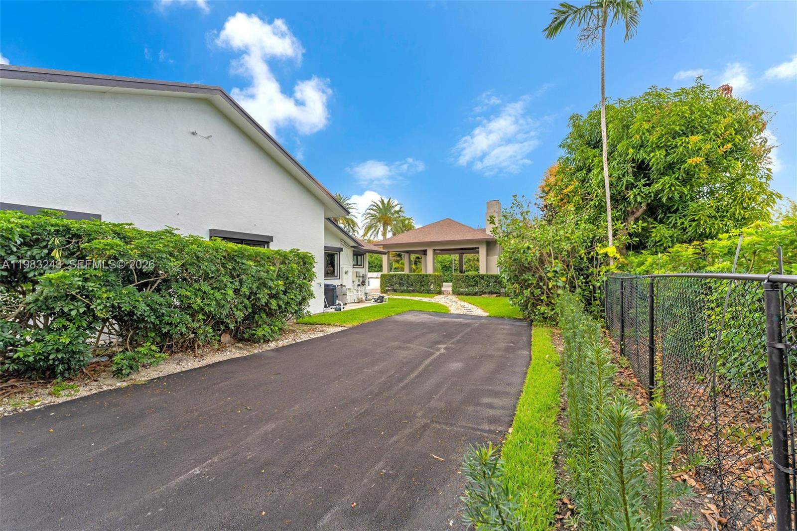 8967 SW 117th St, Miami FL 33176