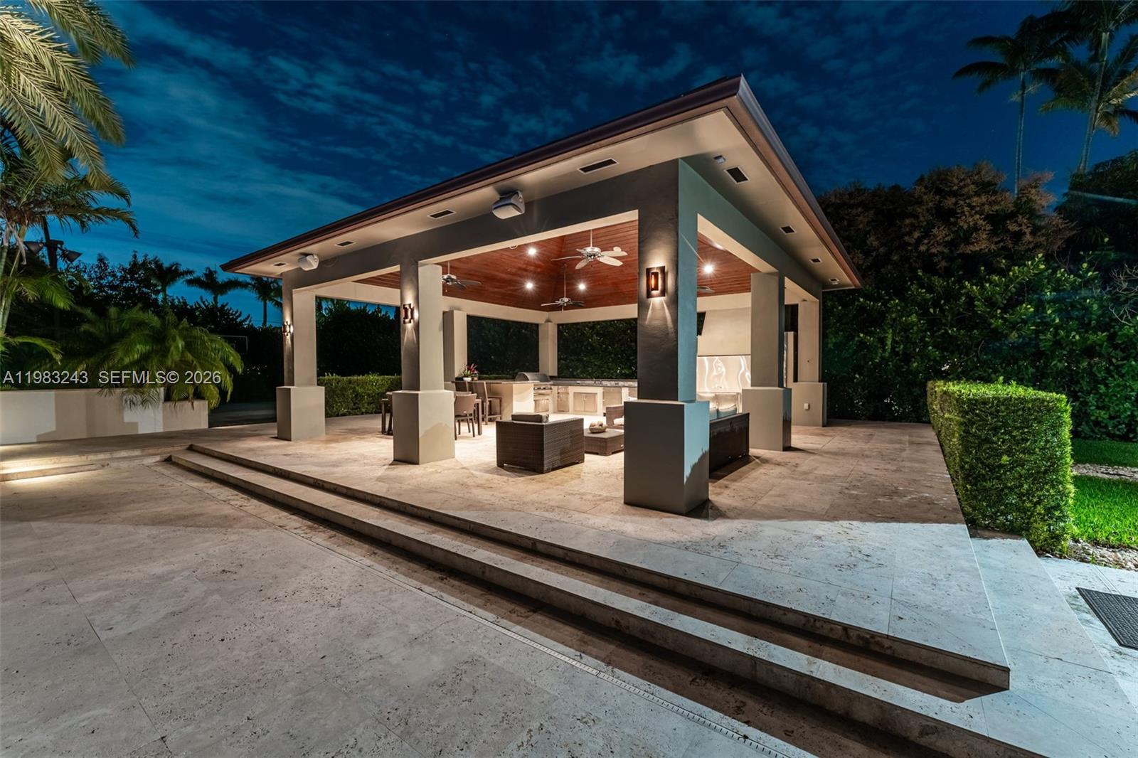 8967 SW 117th St, Miami FL 33176