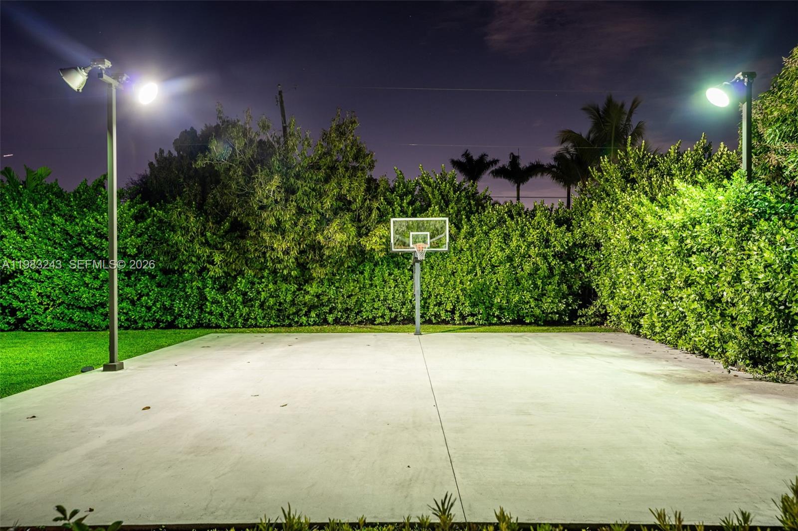 8967 SW 117th St, Miami FL 33176