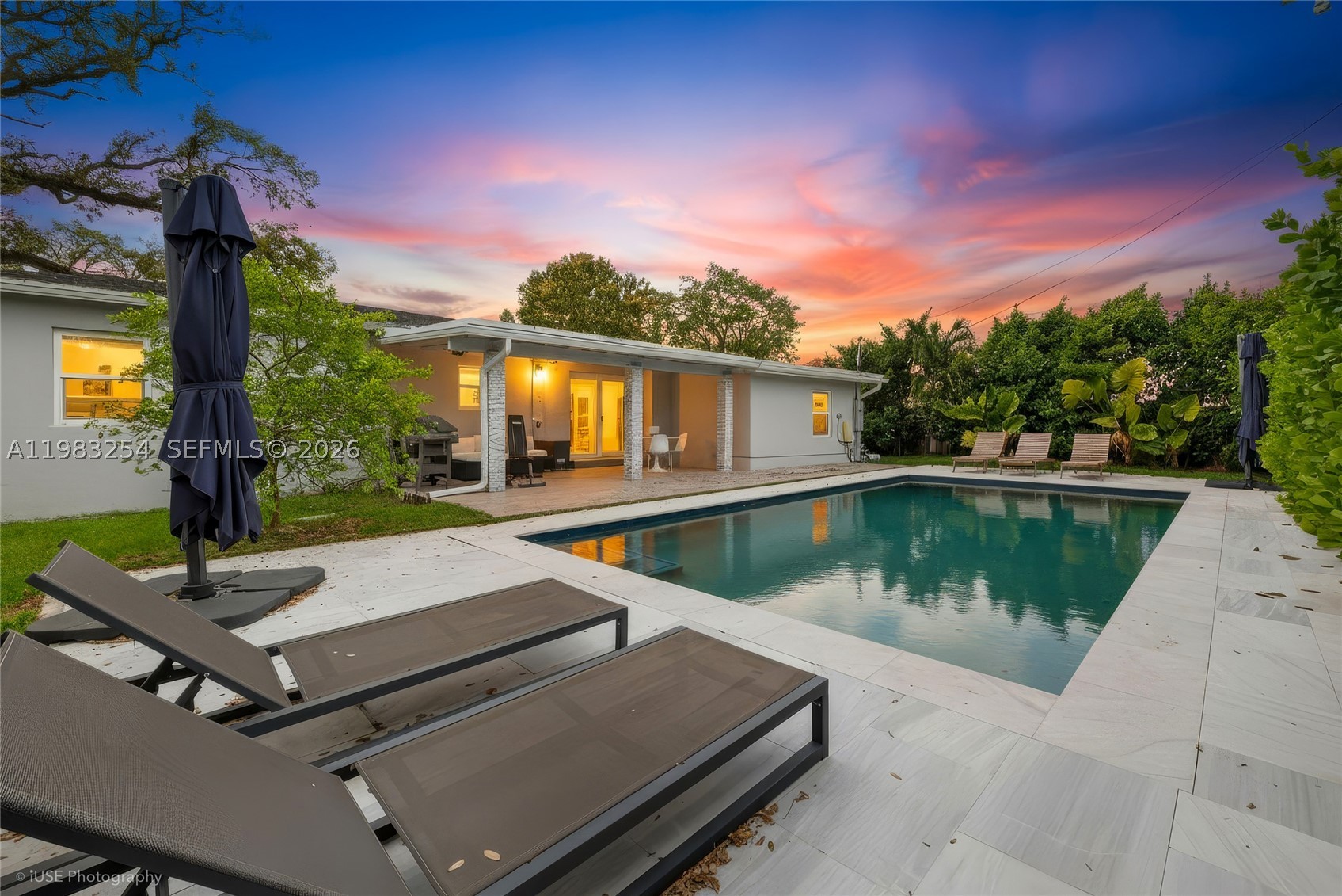7235 SW 39th St, Miami FL 33155