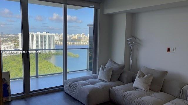 16385 Biscayne Blvd #2702, North Miami Beach FL 33160