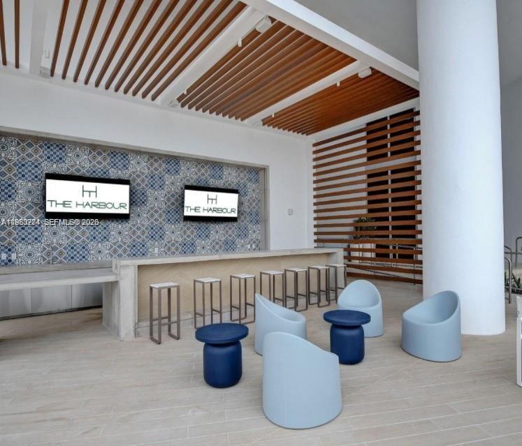 16385 Biscayne Blvd #2702, North Miami Beach FL 33160