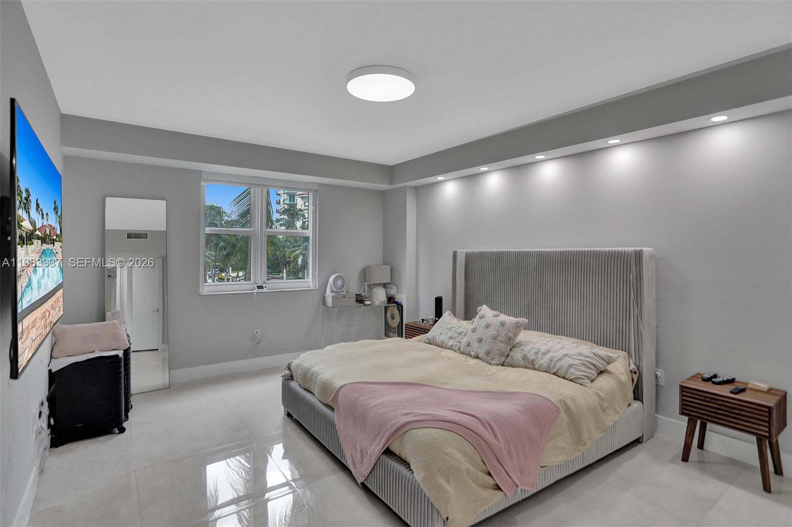 20000 E Country Club Dr #211, Aventura FL 33180