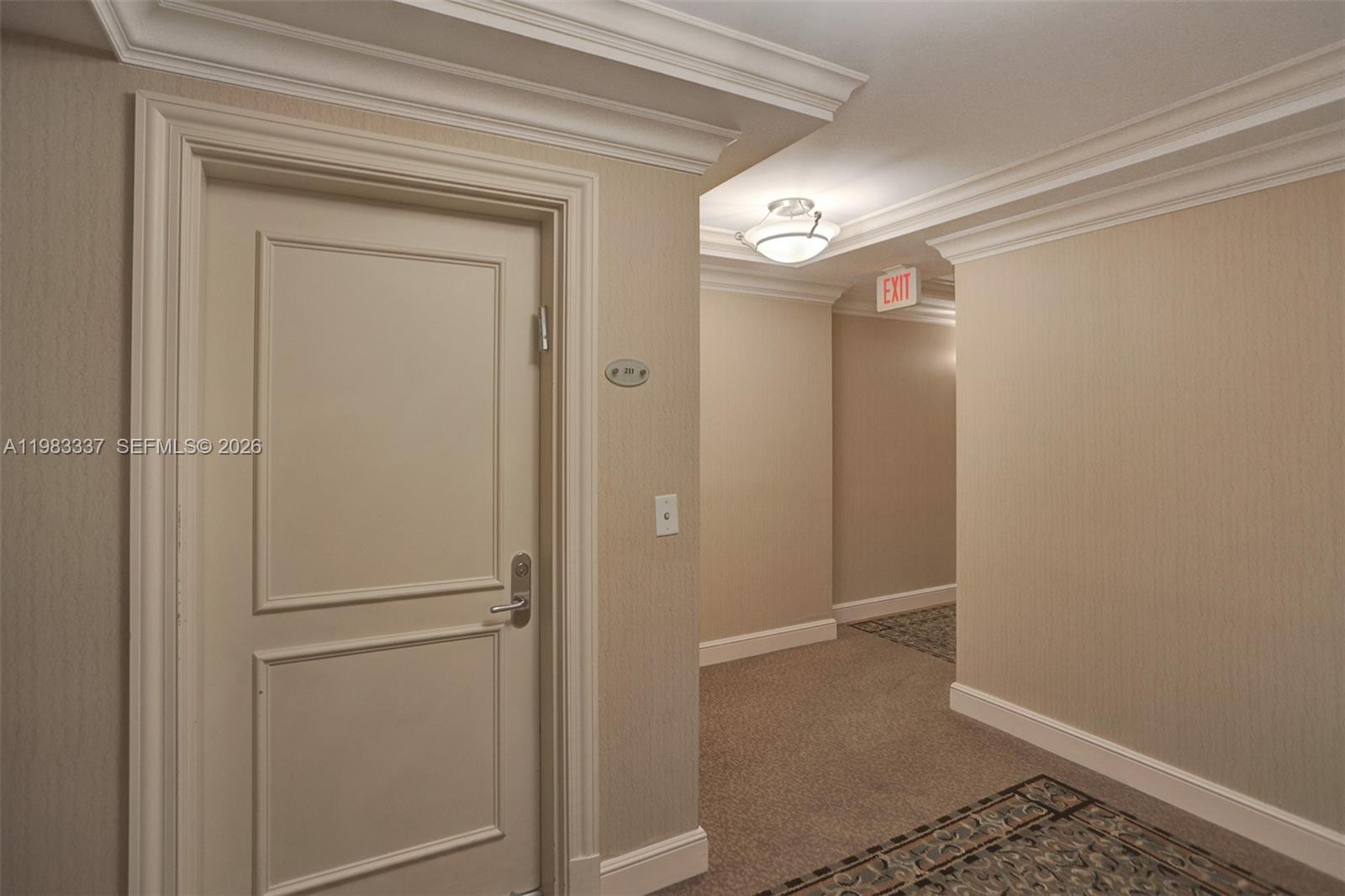 20000 E Country Club Dr #211, Aventura FL 33180