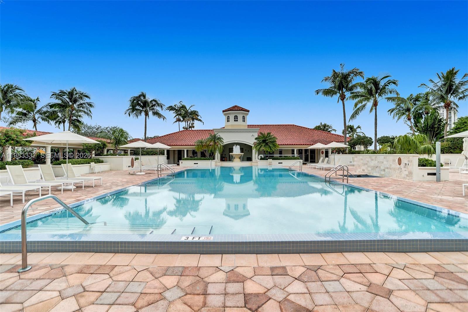 20000 E Country Club Dr #211, Aventura FL 33180