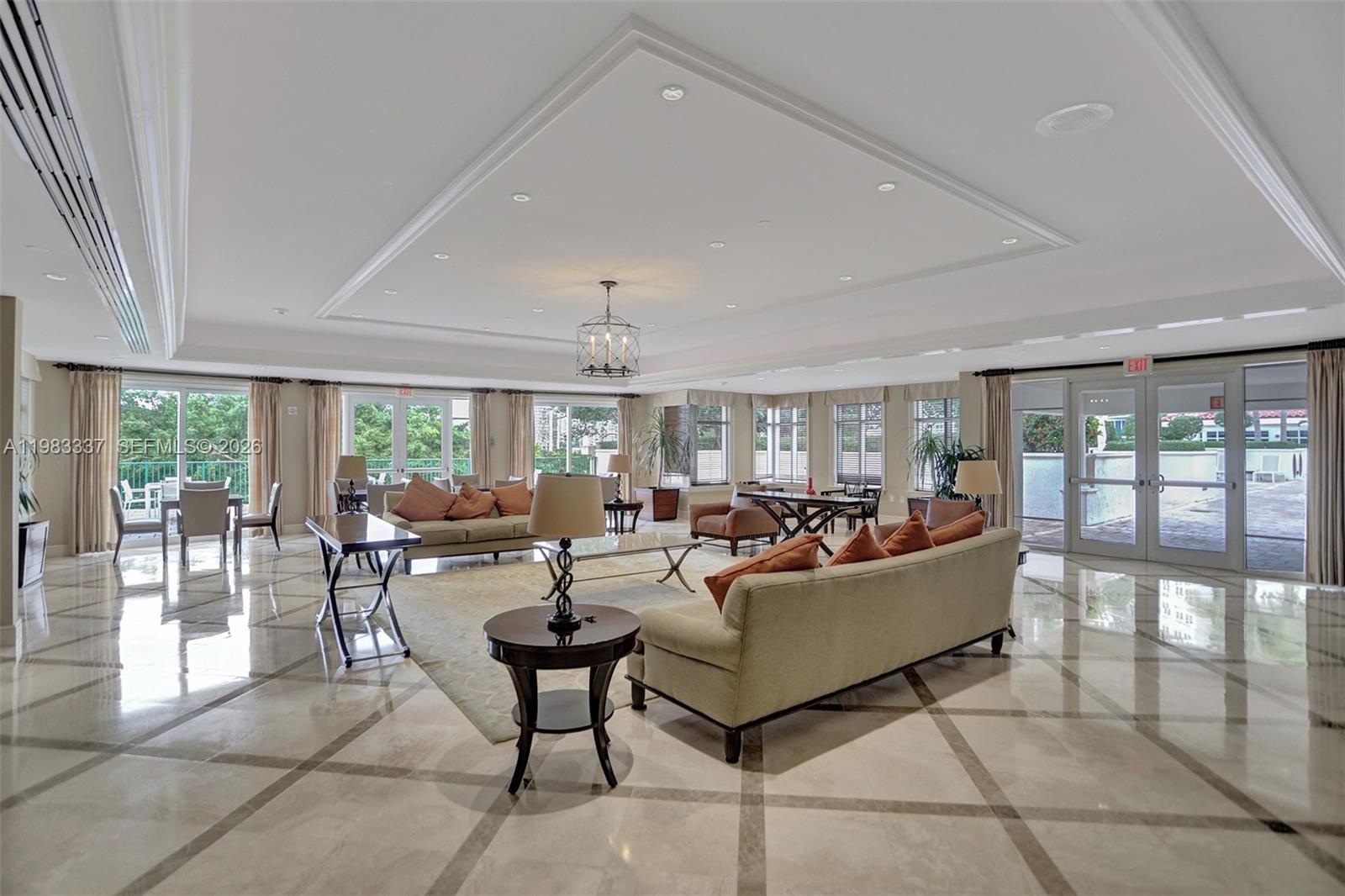 20000 E Country Club Dr #211, Aventura FL 33180