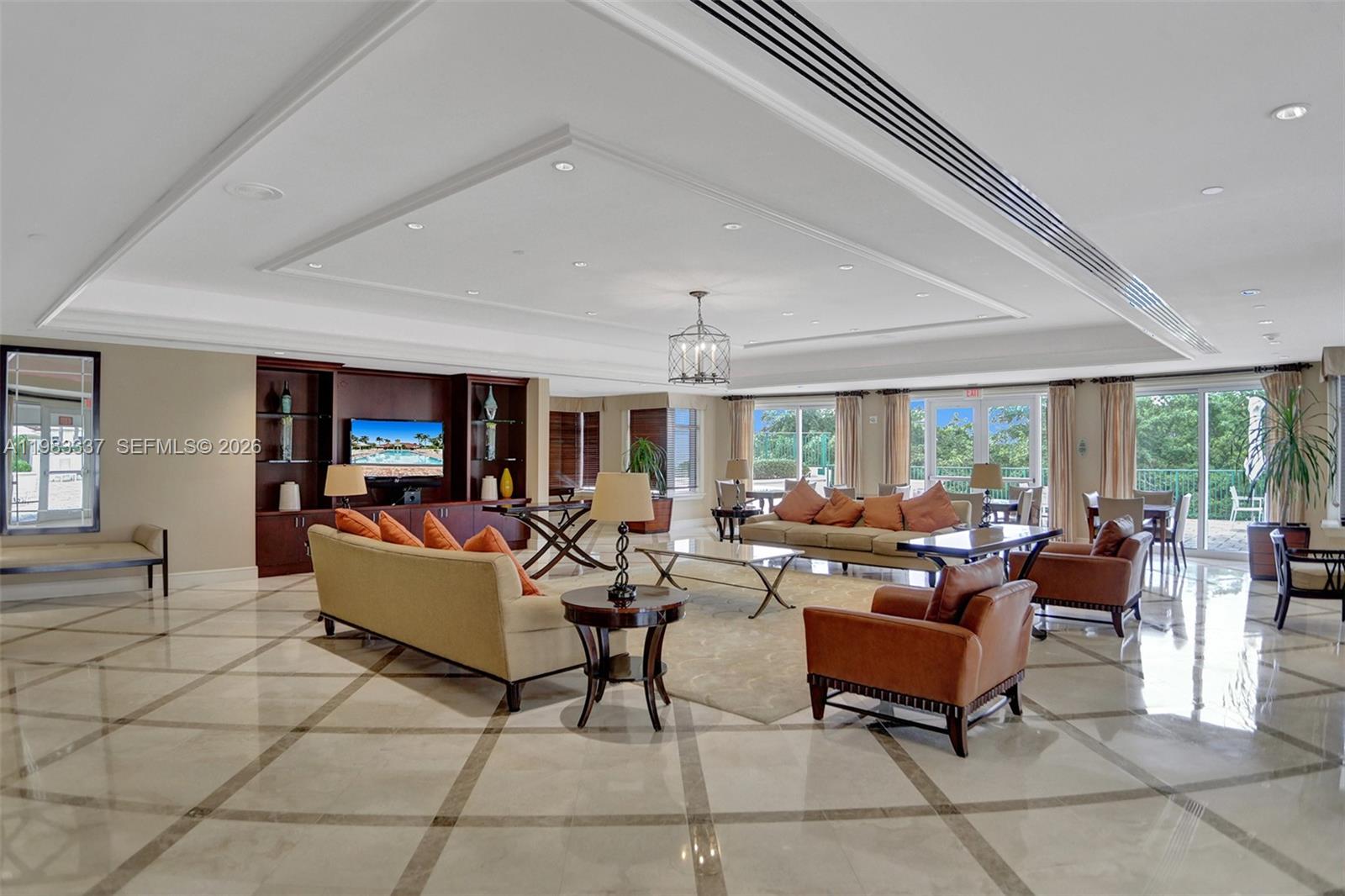 20000 E Country Club Dr #211, Aventura FL 33180