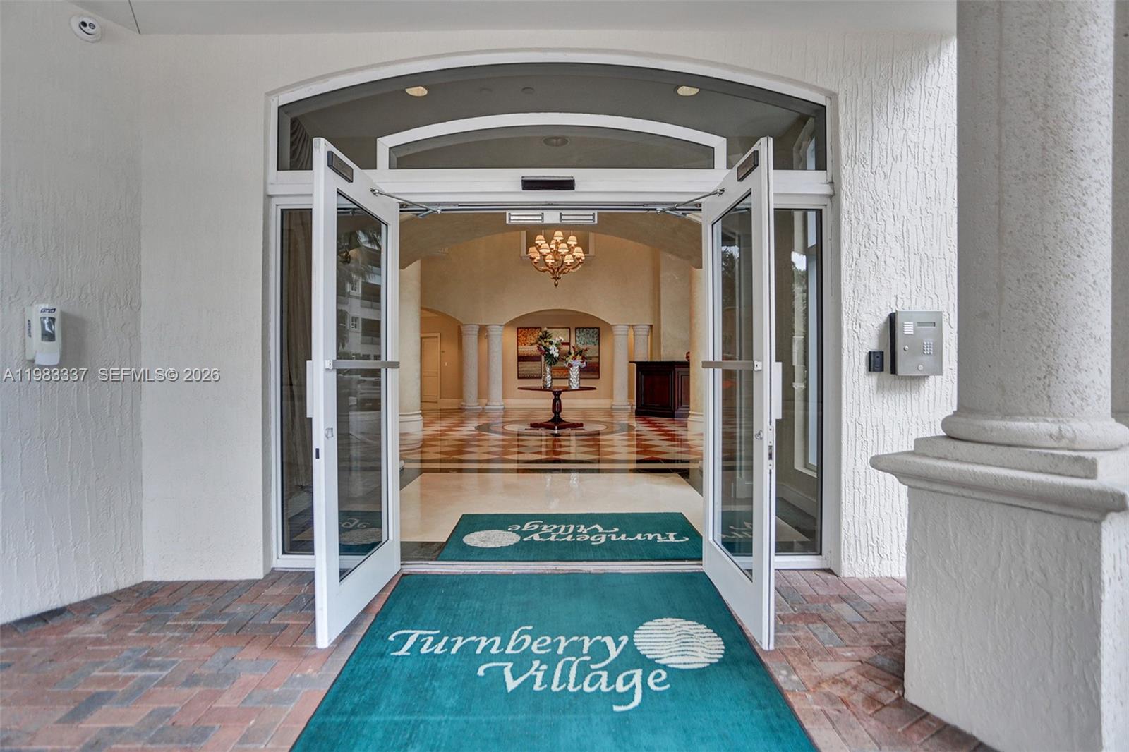 20000 E Country Club Dr #211, Aventura FL 33180