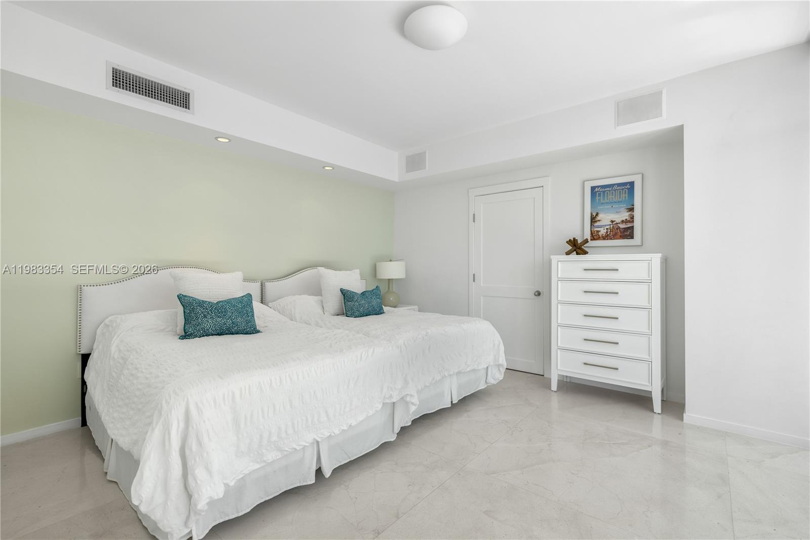 3737 Collins Ave #S-803, Miami Beach FL 33140