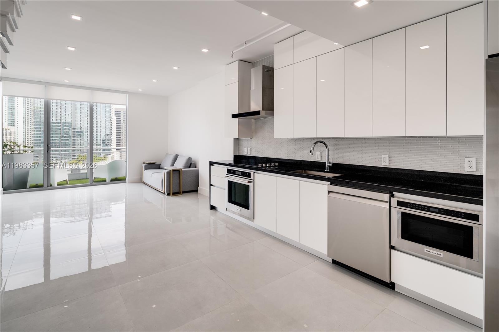 690 SW 1st Ct #2312, Miami FL 33130