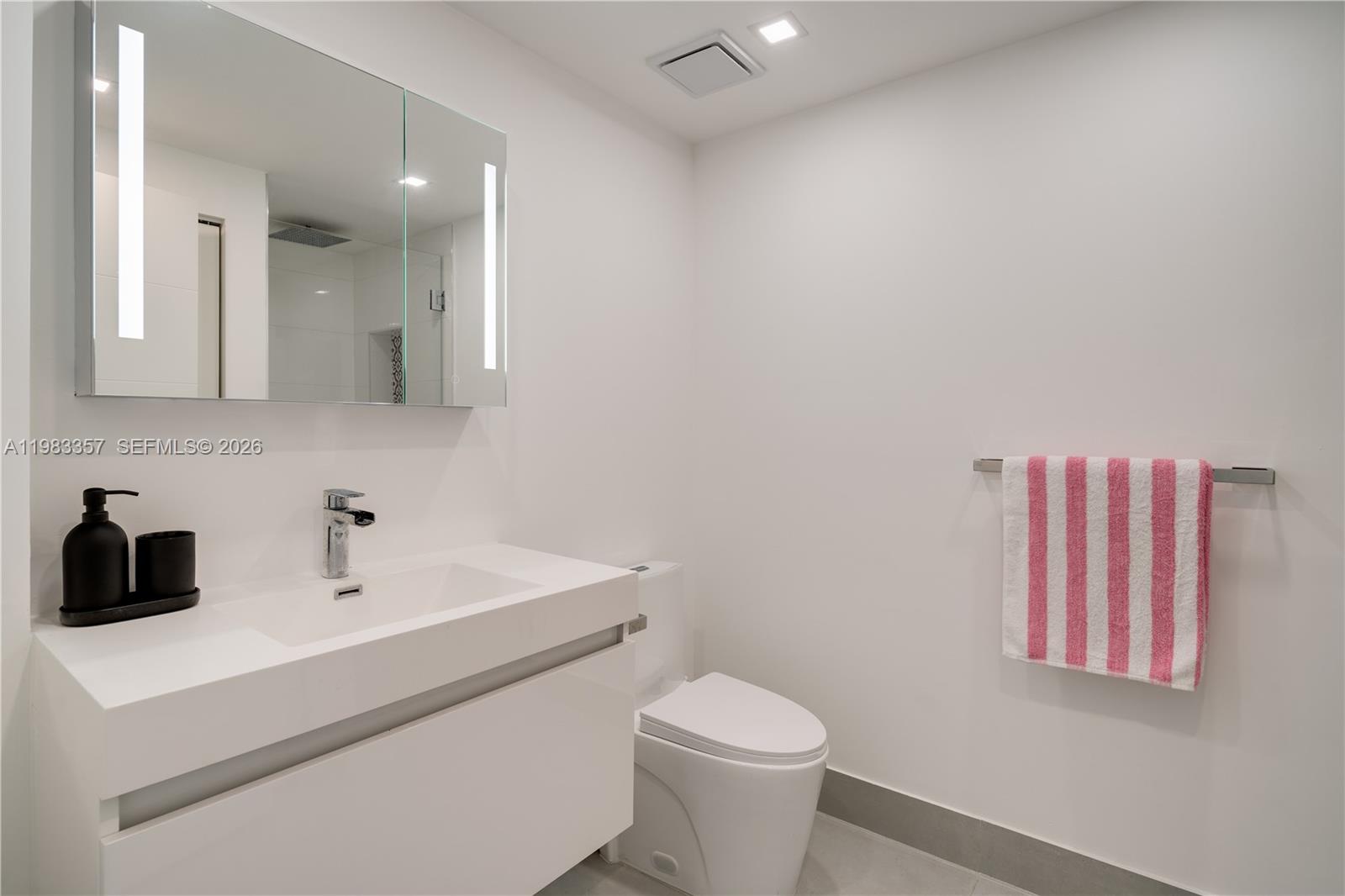 690 SW 1st Ct #2312, Miami FL 33130
