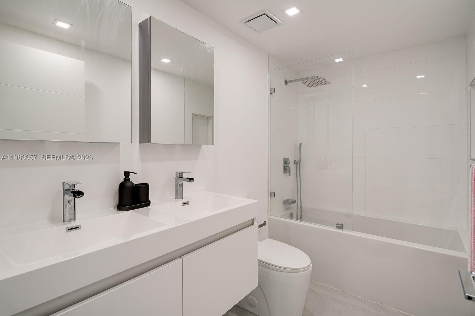 690 SW 1st Ct #2312, Miami FL 33130