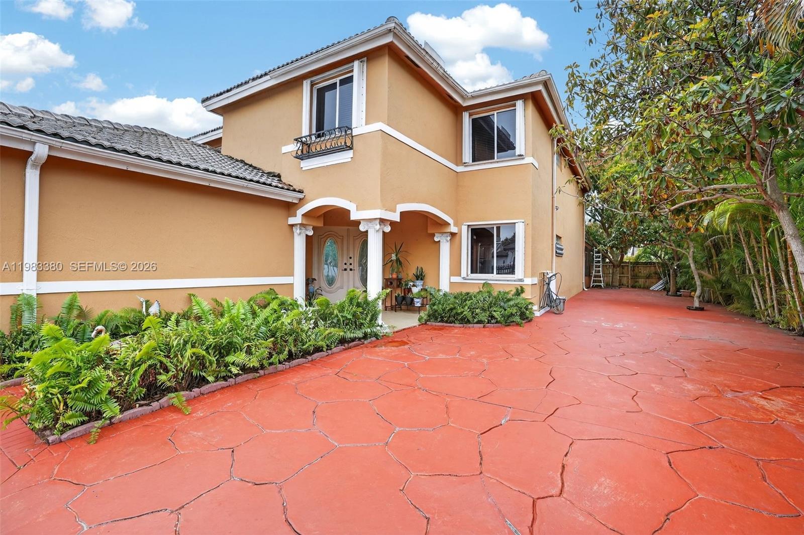 15672 SW 91st Ln, Miami FL 33196