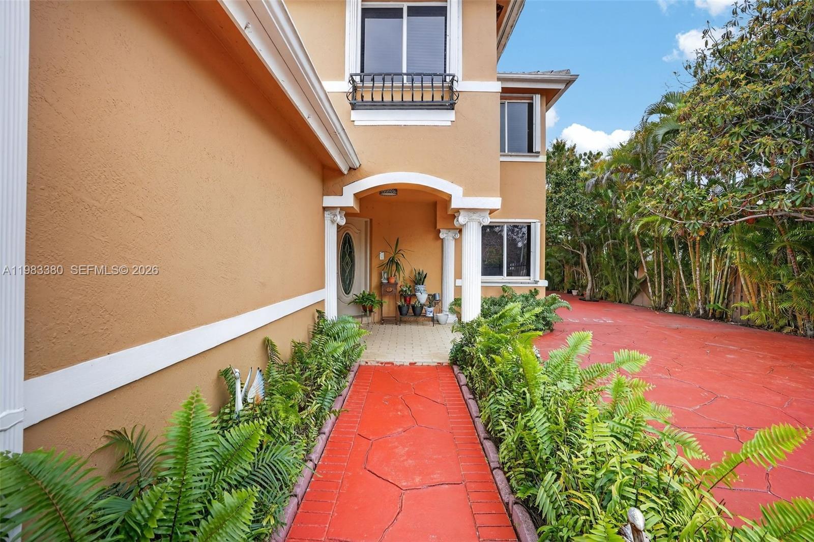 15672 SW 91st Ln, Miami FL 33196