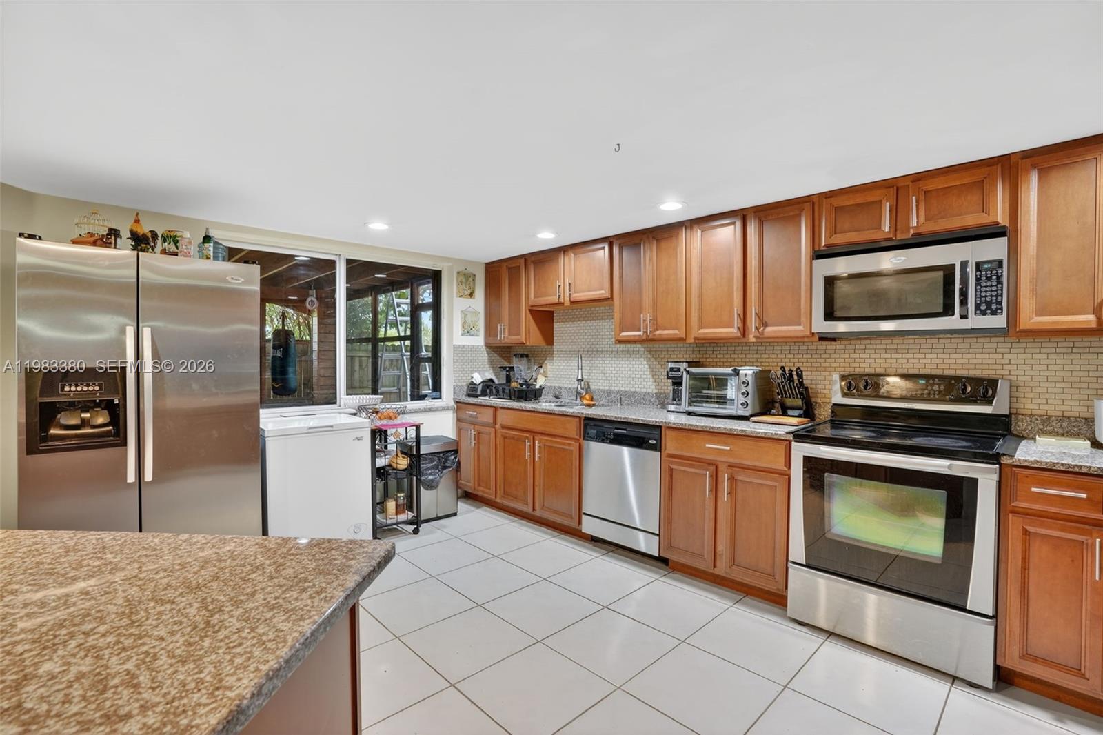 15672 SW 91st Ln, Miami FL 33196
