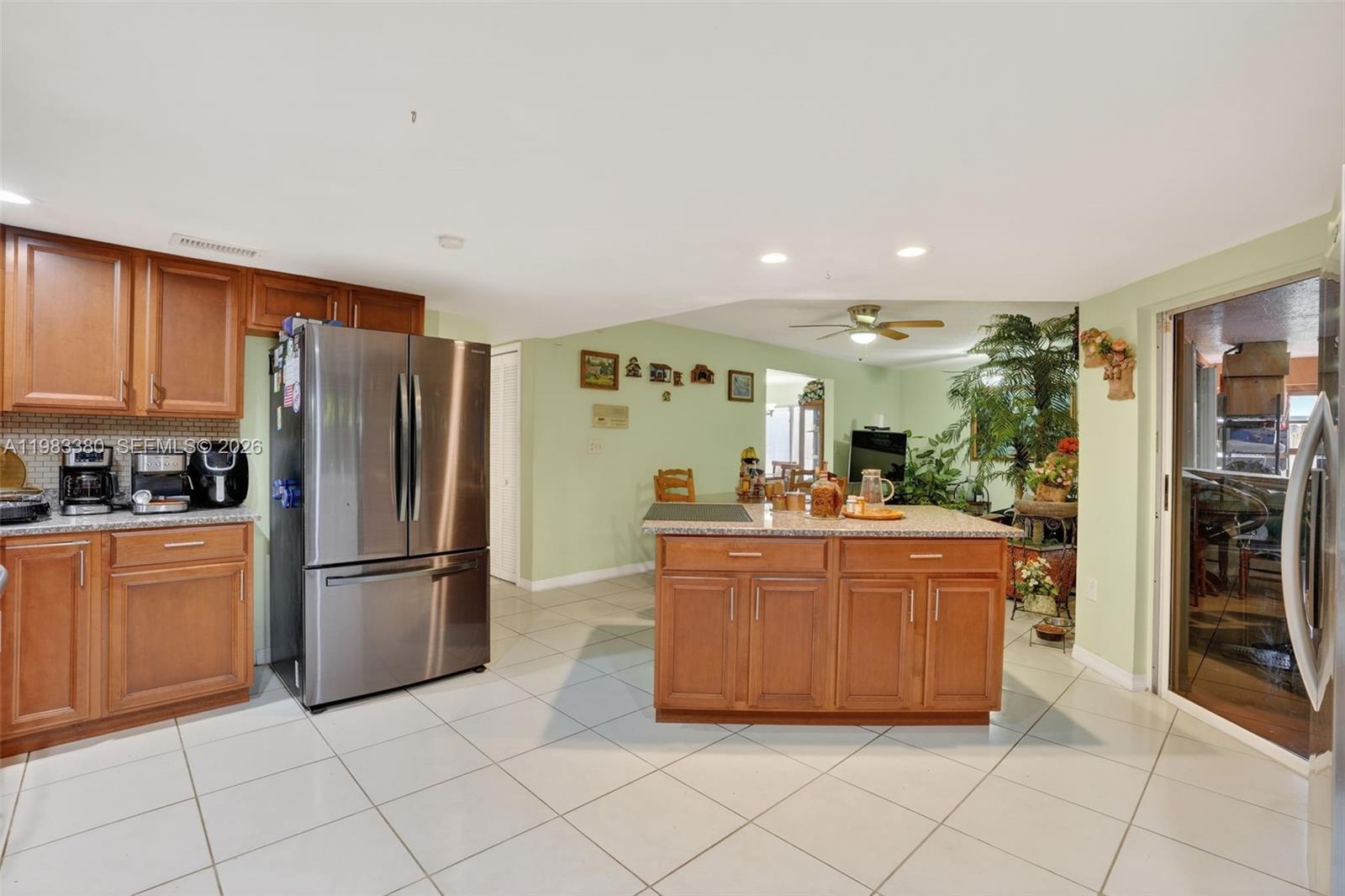 15672 SW 91st Ln, Miami FL 33196