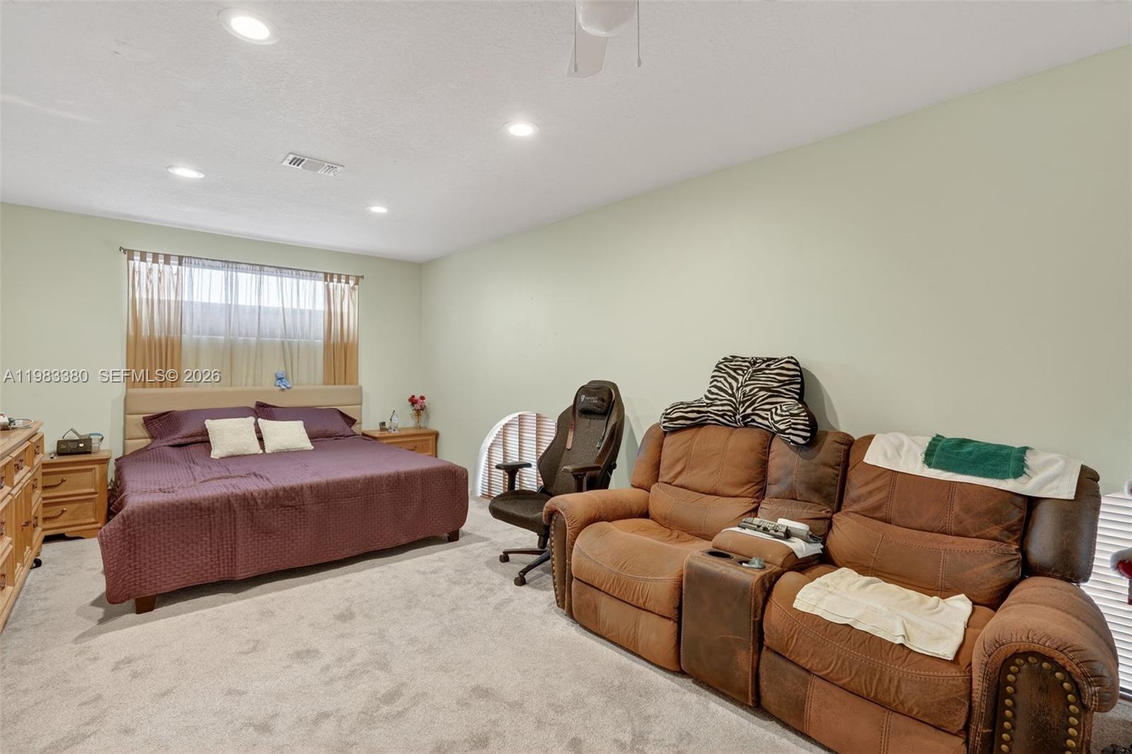 15672 SW 91st Ln, Miami FL 33196