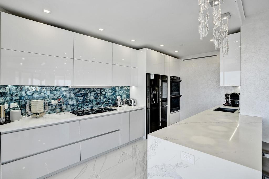 2800 Island Blvd #3005, Aventura FL 33160