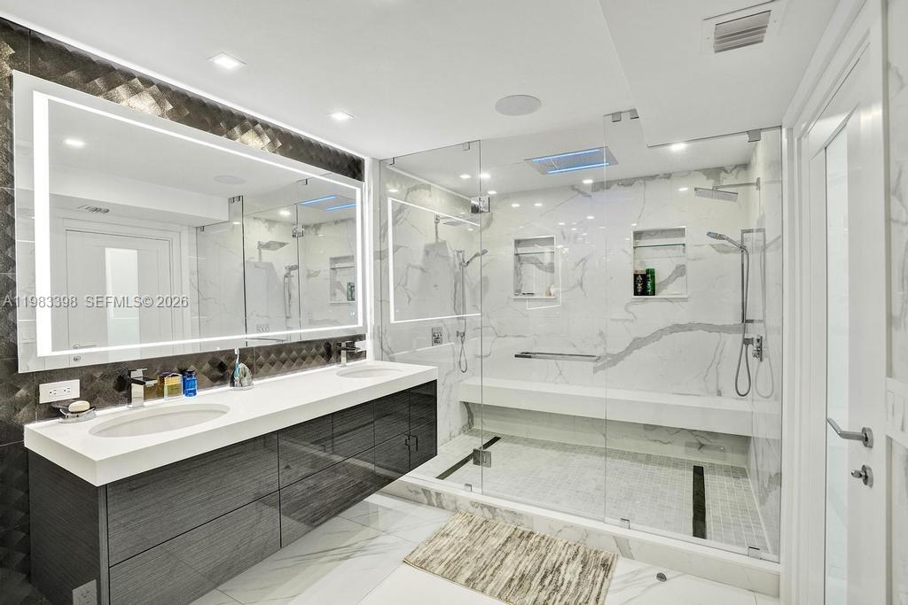 2800 Island Blvd #3005, Aventura FL 33160