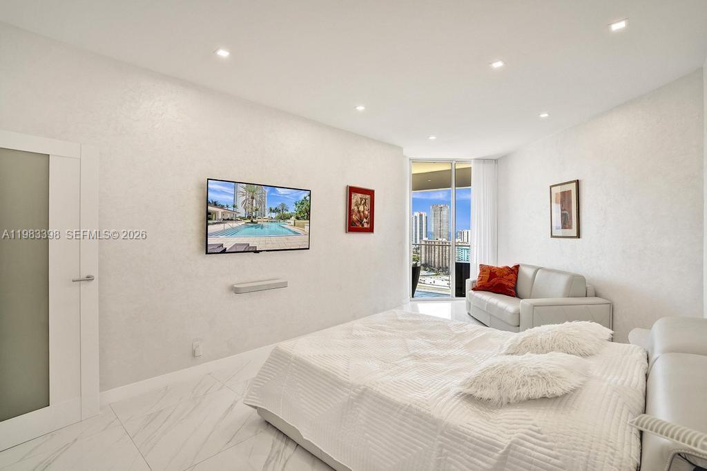 2800 Island Blvd #3005, Aventura FL 33160