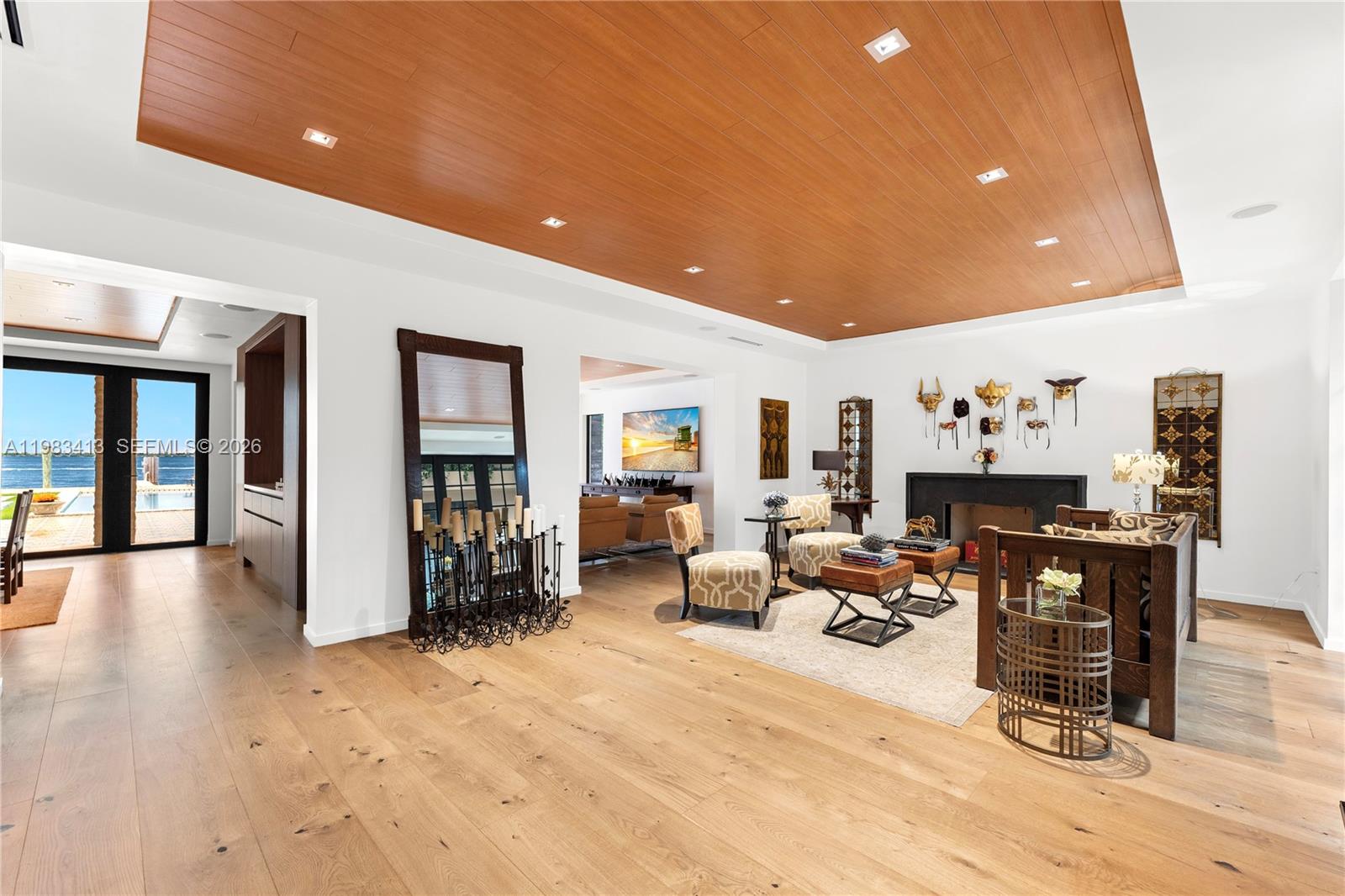 1277 N Venetian Way, Miami FL 33139