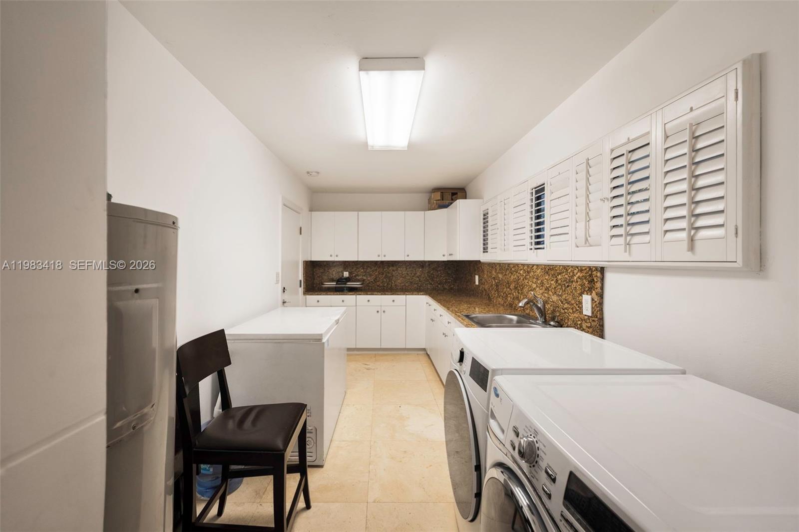 9000 Arvida Dr, Coral Gables FL 33156