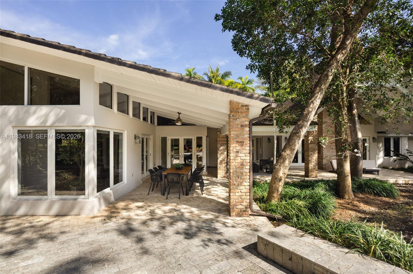 9000 Arvida Dr, Coral Gables FL 33156