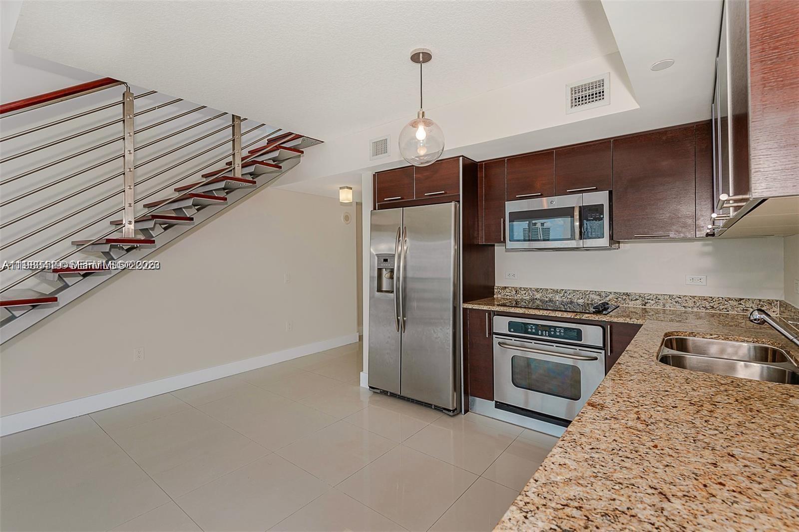 41 SE 5th St #2417, Miami FL 33131
