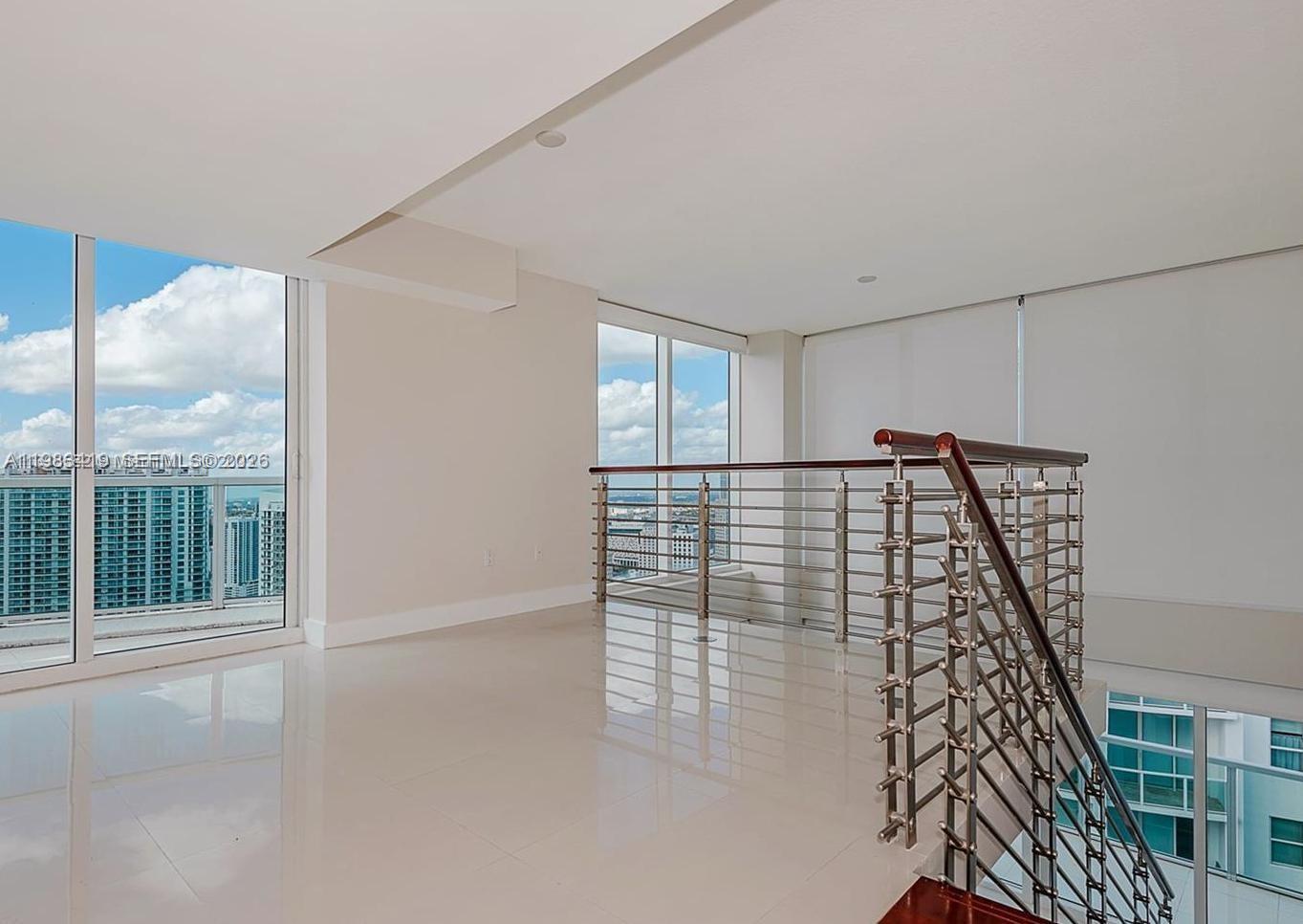 41 SE 5th St #2417, Miami FL 33131