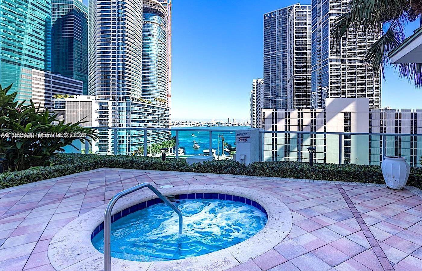 41 SE 5th St #2417, Miami FL 33131